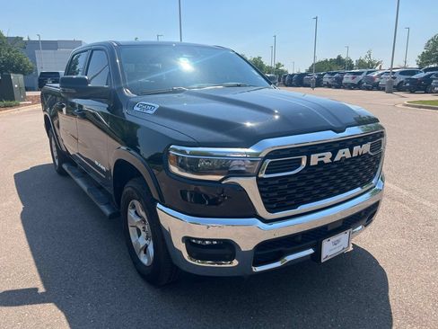 Used 2025 RAM 1500 Big Horn AWD/4WD image 7