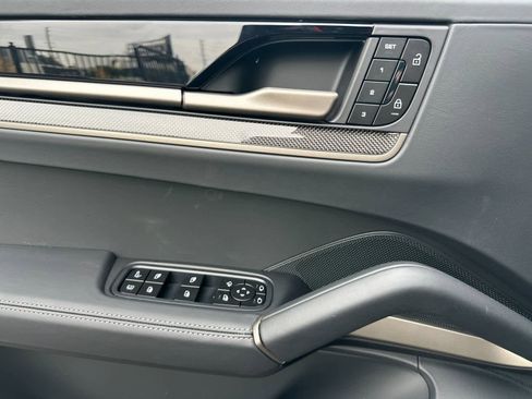 New 2026 Porsche Cayenne Turbo image 12