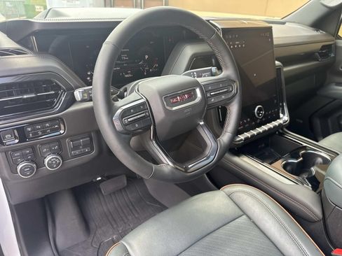 Used 2025 GMC Yukon AT4 w/ AT4 Premium Plus Package AWD/4WD image 21