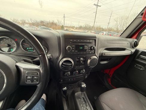 Used 2015 Jeep Wrangler Unlimited Sport w/ Quick Order Package 24S image 24