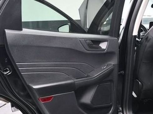 Used 2022 Ford Escape SE FWD image 15