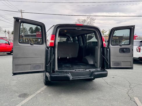 Used 2014 Chevrolet Express 2500 LS image 19