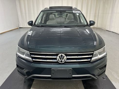 Used 2019 Volkswagen Tiguan SE w/ Panoramic Sunroof Package image 3