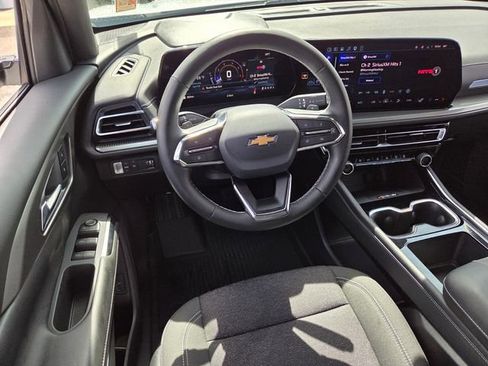 Used 2026 Chevrolet Traverse LT w/ Driver Confidence Package FWD image 6