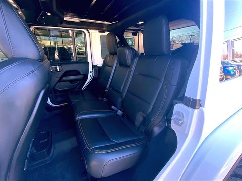 Used 2025 Jeep Wrangler Unlimited Rubicon 392 AWD/4WD image 28
