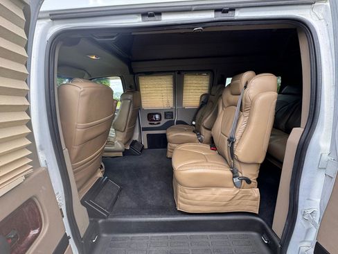Used 2014 GMC Savana 1500 RWD image 9