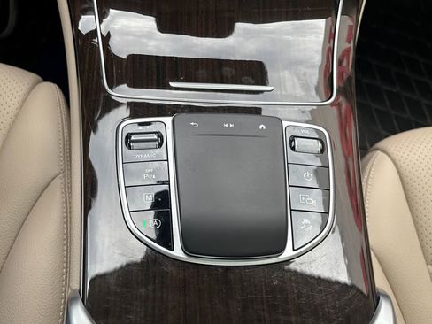 Used 2022 Mercedes-Benz GLC 300 image 15