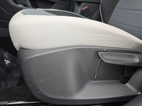 Used 2025 Volkswagen Taos S FWD image 28