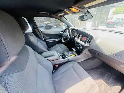 Used 2016 Dodge Charger SE RWD image 21