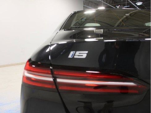 Used 2026 BMW i5 eDrive40 AWD/4WD image 13