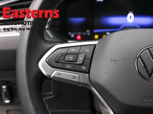 Used 2023 Volkswagen Tiguan SE image 15