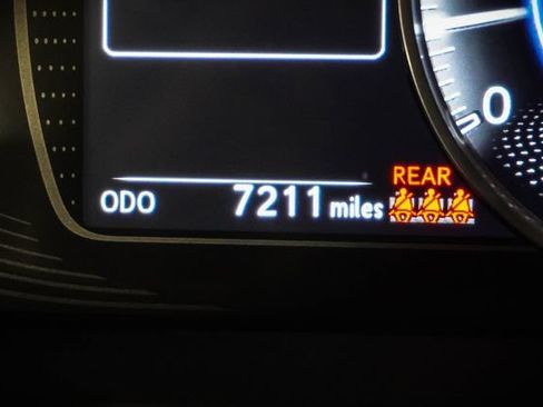 Certified 2025 Lexus ES 350 w/ Premium Package FWD image 9