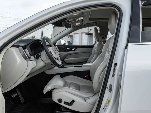 Used 2021 Volvo XC60 T5 Inscription w/ Advanced Package FWD image 4