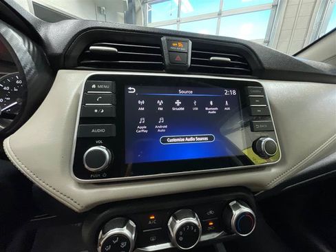 Used 2020 Nissan Versa SV FWD image 17