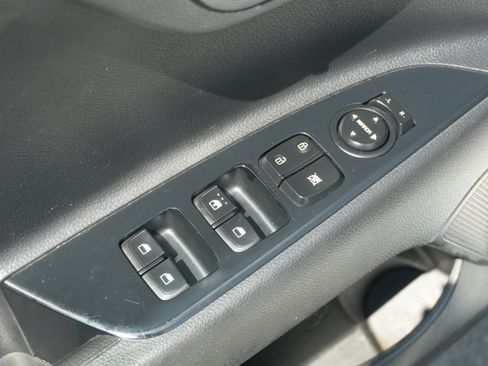 Used 2020 Kia Rio S FWD image 17