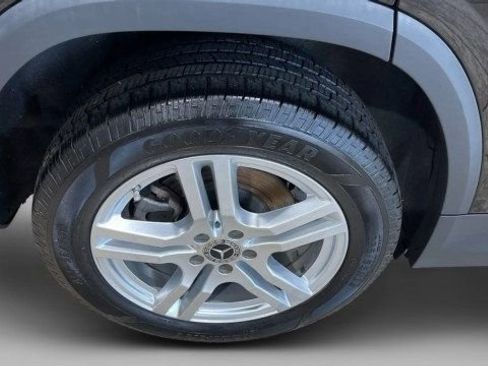 Used 2022 Mercedes-Benz GLA 250 w/ Premium Package Lite image 22