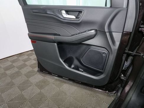 Used 2023 Ford Escape ST-Line w/ Tech Pack #1 AWD/4WD image 38
