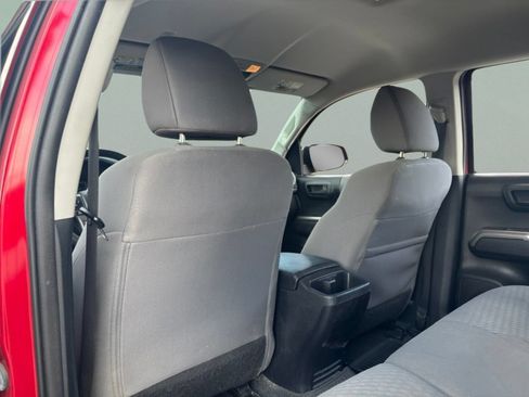 Used 2021 Toyota Tacoma SR5 RWD image 27