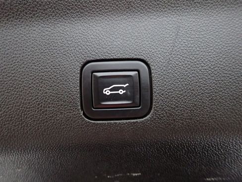 Used 2023 Chevrolet Tahoe RST image 19