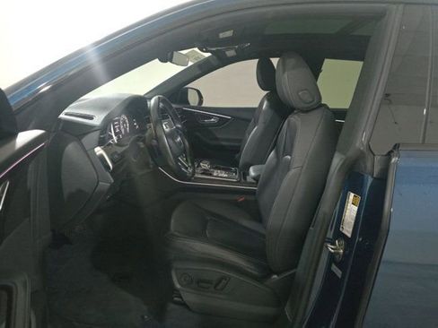 Used 2022 Audi Q8 Premium Plus w/ Premium Plus Package image 3