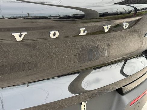 Used 2025 Volvo XC40 B5 Plus w/ Protection Package Premier AWD/4WD image 9