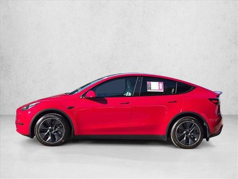 Used 2022 Tesla Model Y Long Range AWD/4WD image 9