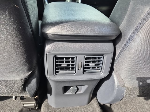 Used 2025 Toyota RAV4 LE AWD/4WD image 16