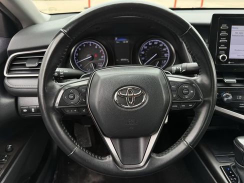 Used 2023 Toyota Camry SE image 12
