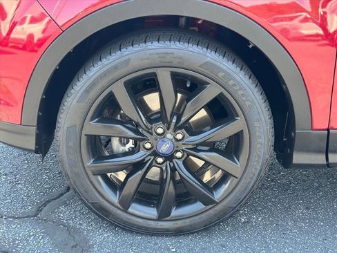 Used 2017 Ford Escape SE w/ SE Sport Appearance Package AWD/4WD image 9
