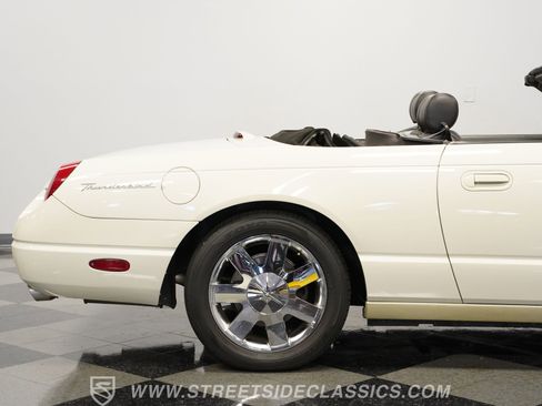 Used 2002 Ford Thunderbird image 29
