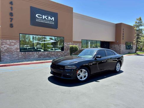 Used 2023 Dodge Charger SXT RWD image 2