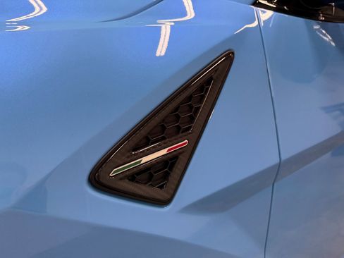 Used 2023 Lamborghini Urus S image 11