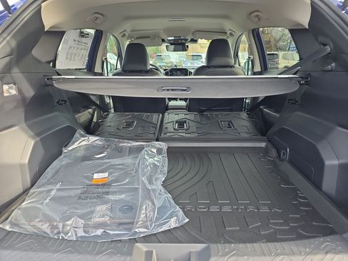New 2026 Subaru Crosstrek 2.5i Limited w/ Popular Package #3A image 17