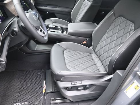 New 2026 Volkswagen Atlas SEL Premium R-Line image 18