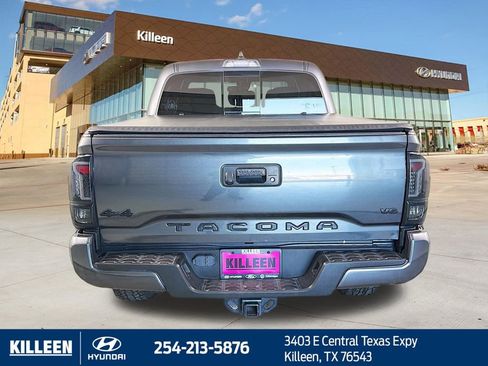 Used 2020 Toyota Tacoma TRD Sport image 7