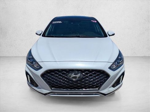 Used 2019 Hyundai Sonata Limited w/ Ultimate Package 04 FWD image 2