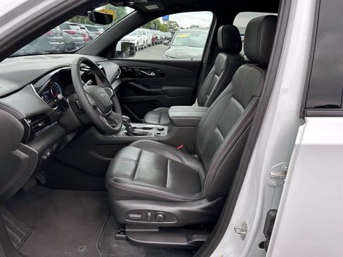 Used 2023 Chevrolet Traverse RS AWD/4WD image 11