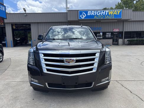 Used 2018 Cadillac Escalade ESV Premium Luxury image 4