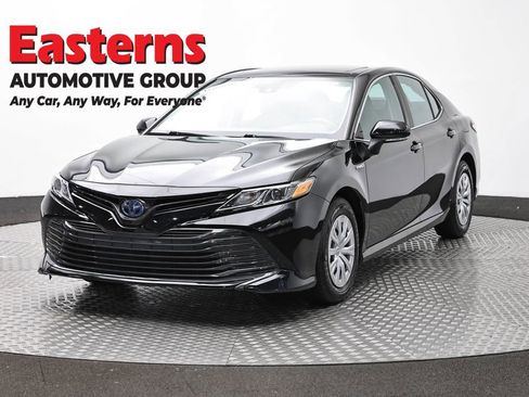 Used 2020 Toyota Camry LE w/ Sunroof Package FWD image 1