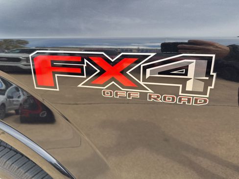 Used 2020 Ford F150 Platinum w/ Equipment Group 701A Luxury image 9