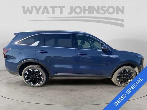 Certified 2026 Kia Sorento EX image 11