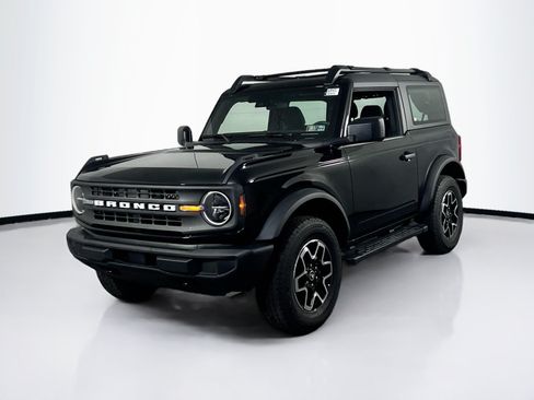 Used 2025 Ford Bronco 2-Door AWD/4WD image 1