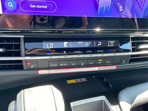 New 2026 Toyota Sienna XLE Woodland Edition AWD/4WD image 19