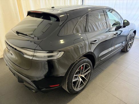 Certified 2023 Porsche Macan S image 9