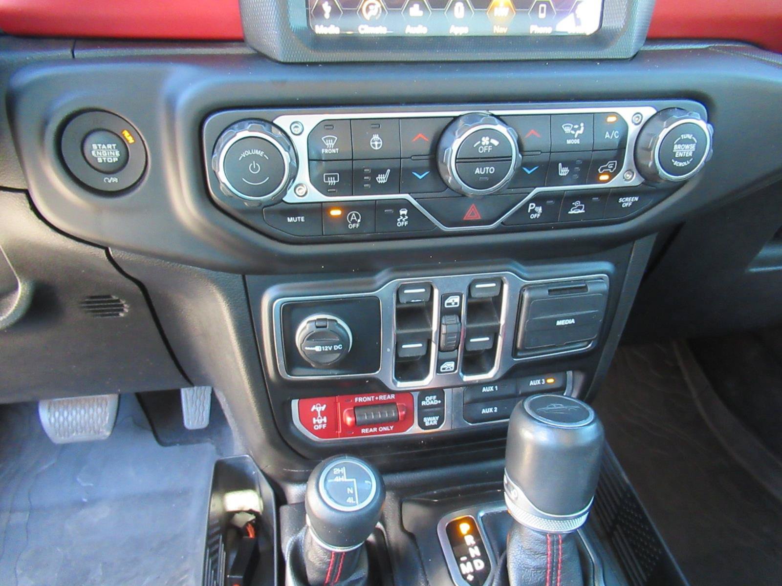 Used 2020 Jeep Gladiator Rubicon AWD/4WD image 25