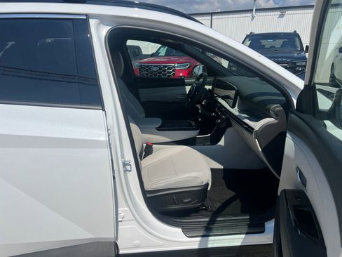New 2026 Hyundai Tucson Limited FWD image 9