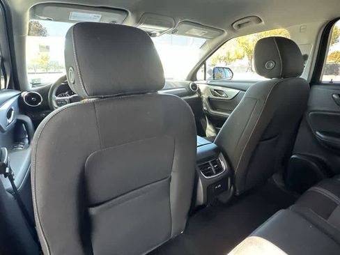 Used 2024 Chevrolet Blazer LT FWD image 23