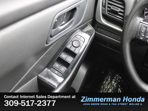 Used 2024 Nissan Rogue S image 13