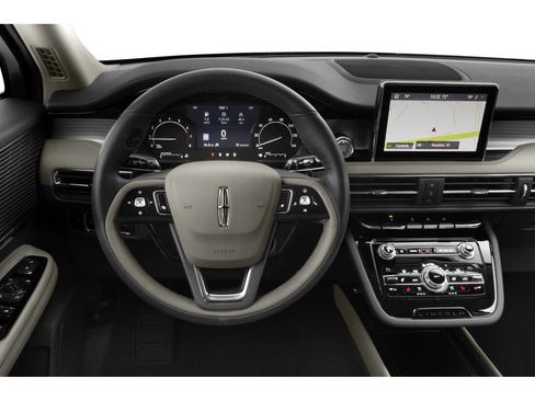 Used 2022 Lincoln Corsair AWD w/ Premium Package image 4