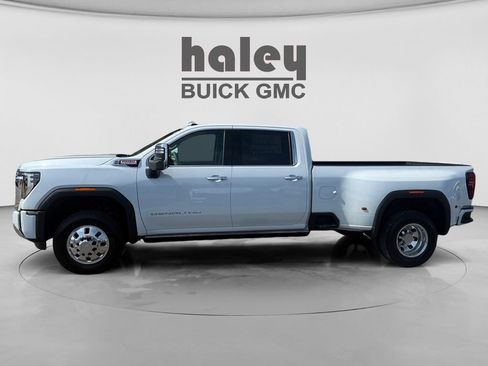 New 2026 GMC Sierra 3500 Denali w/ Technology Package AWD/4WD image 2
